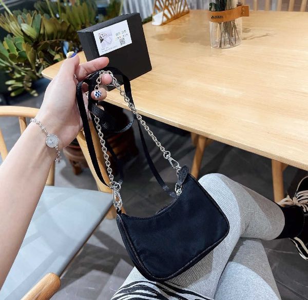 mini fashion womens shoulder bag cross body coin purse multicolor designer classic inverted handbag wallet messenger bags 17cm designer luxu
mini fashion womens shoulder bag cross body coin purse multicolor designer classic inverted handbag wallet messenger bags 17cm designer luxu