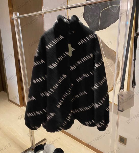 women jacket lamb wool hoodless jackets profile stand collar zipper letter print thick warm coats autumn winter high sense of womens apparel, Black;brown 
women jacket lamb wool hoodless jackets profile stand collar zipper letter print thick warm coats autumn winter high sense of womens apparel, Black;brown