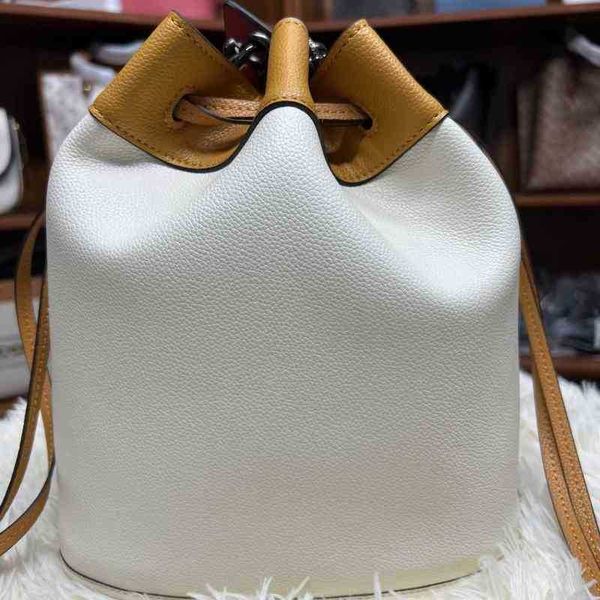 designer luxury women bag coch handbag fashion inclined shoulder bags cc versatile purses cochs totes large capacity saddle coal wallet 5a9z
designer luxury women bag coch handbag fashion inclined shoulder bags cc versatile purses cochs totes large capacity saddle coal wallet 5a9z