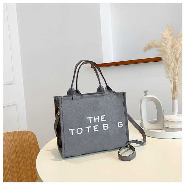 designer luxury women the tote bag fashion versatile handbags shoulder crossbody bags purse tories totes large capacity saddle wallets 7a w
designer luxury women the tote bag fashion versatile handbags shoulder crossbody bags purse tories totes large capacity saddle wallets 7a w