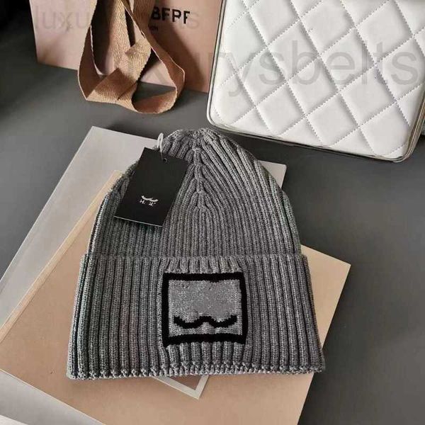 hats & scarves sets designer autumn and winter 2021 xiangjia square knitting wool cap elastic cotton yarn four colors 3vi8, Blue;gray
hats & scarves sets designer autumn and winter 2021 xiangjia square knitting wool cap elastic cotton yarn four colors 3vi8, Blue;gray
