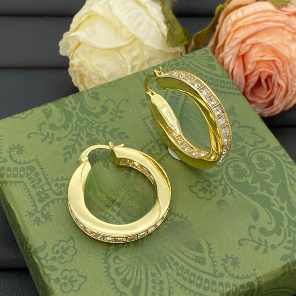 Luxurious Golden Letter Earrings High-quality Designer Earrings Diamond Letter Decoration Elegant Style Wedding Party Gift Valentine's Day Gift
Luxurious Golden Letter Earrings High-quality Designer Earrings Diamond Letter Decoration Elegant Style Wedding Party Gift Valentine's Day Gift