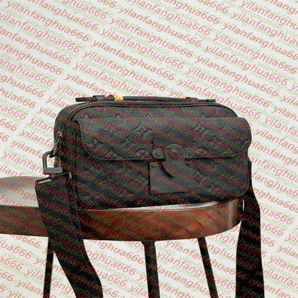 Designers Men Leather TRIO Messenger Bags Shoulder belt Make up Bag Designer Handbag Tote Man's bags M44612 Handbags Women Wallets purse tot, Bronze
Designers Men Leather TRIO Messenger Bags Shoulder belt Make up Bag Designer Handbag Tote Man's bags M44612 Handbags Women Wallets purse tot, Bronze