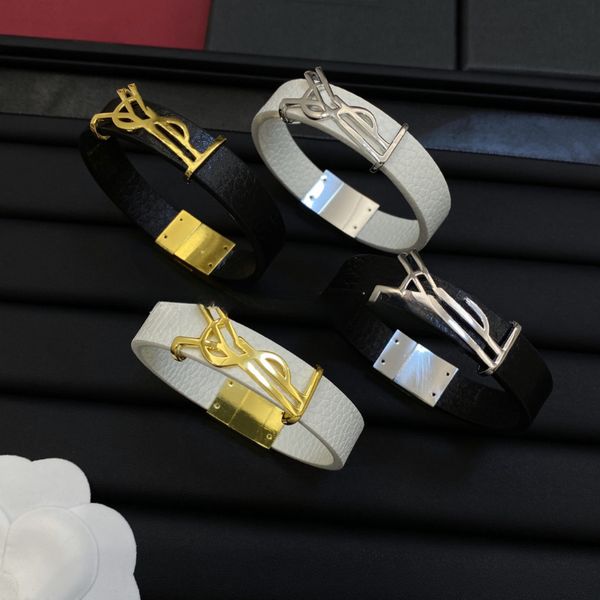 Designer Leather Bracelet Luxurious Leather Rope Bracelet Leather-metal Genuine Leather Handcrafted High-quality
Designer Leather Bracelet Luxurious Leather Rope Bracelet Leather-metal Genuine Leather Handcrafted High-quality