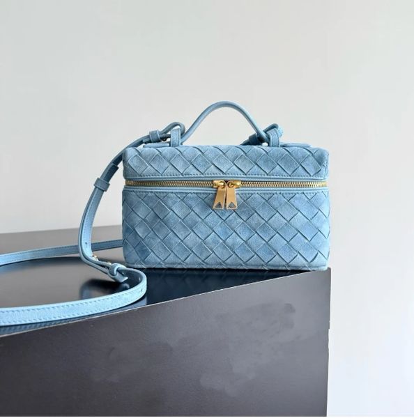 Mirror Shoulder Bags Exquisite designer Fashion woven Handbag Slant shoulder bag Double zipper large capacity 2025, Colour 5
Mirror Shoulder Bags Exquisite designer Fashion woven Handbag Slant shoulder bag Double zipper large capacity 2025, Colour 5