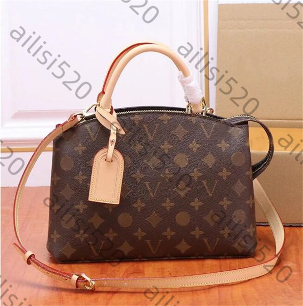 2023 Designer Luxury Satchel Messenger Evening Bags Handbag Bags Leather Strim Handles With Shoulder Strap Crossbody Bag French Womenbag, Silver
2023 Designer Luxury Satchel Messenger Evening Bags Handbag Bags Leather Strim Handles With Shoulder Strap Crossbody Bag French Womenbag, Silver