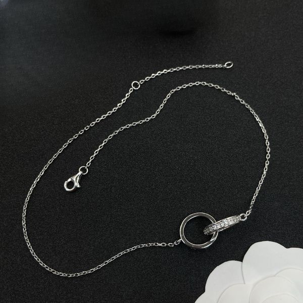 Classic Round Pendant Necklace Women's Designer Double Ring Pendant Titanium Steel High Quality Wedding Jewelry Valentine's Day Gift
Classic Round Pendant Necklace Women's Designer Double Ring Pendant Titanium Steel High Quality Wedding Jewelry Valentine's Day Gift