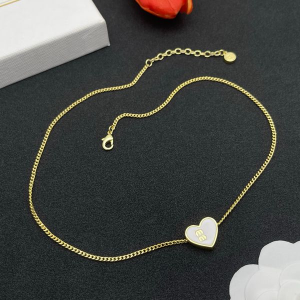 Designer Heart-shaped Necklace Jewelry Enamel Heart Pattern Women Simple and Classic Necklace Everyday Accessories Designer Gift
Designer Heart-shaped Necklace Jewelry Enamel Heart Pattern Women Simple and Classic Necklace Everyday Accessories Designer Gift