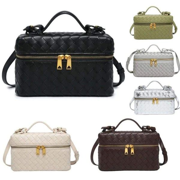 Vanity bag 2025 Designer bag Genuine Leather Shoulder Bags Bang Bang Intrecciato Leather Cosmetic Bag Case Handmade, #8
Vanity bag 2025 Designer bag Genuine Leather Shoulder Bags Bang Bang Intrecciato Leather Cosmetic Bag Case Handmade, #8