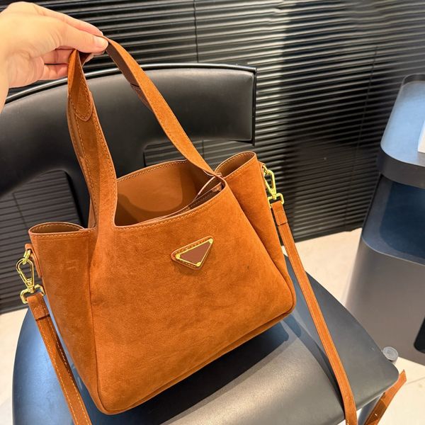 Designer bags shoulder bags crossbody bags suede leather bucket bags tote bags versatile daily commuting, shopping basket bags, #22
Designer bags shoulder bags crossbody bags suede leather bucket bags tote bags versatile daily commuting, shopping basket bags, #22