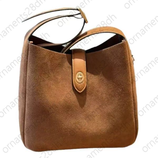 Brown suede designer bag suede bag bucket bag Soft suede shoulder bag high quality suede tote bag New Autumn Winter handbags Suede tote women underarm bag wallet purse
Brown suede designer bag suede bag bucket bag Soft suede shoulder bag high quality suede tote bag New Autumn Winter handbags Suede tote women underarm bag wallet purse