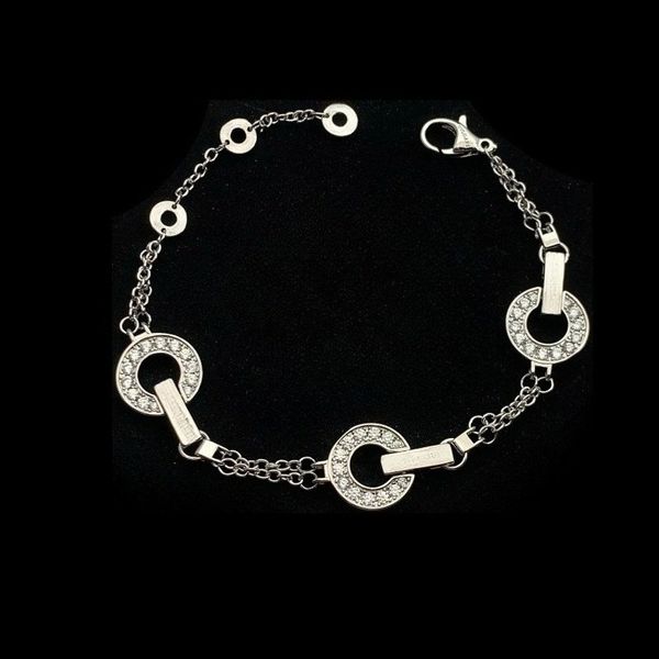 Luxury Designer Bracelets Diamond Bracelets Women's Designer Jewelry Wedding Jewelry Holiday Gifts High quality
Luxury Designer Bracelets Diamond Bracelets Women's Designer Jewelry Wedding Jewelry Holiday Gifts High quality
