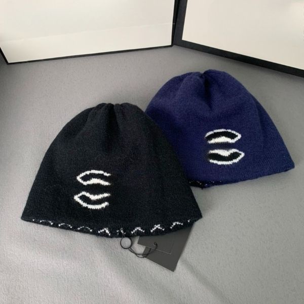 Designer Knitted Hat Reversible Knitted Hat Fashionable Design for Men and Women Autumn and Winter Letter Jacquard Unisex Hat for Warmth, White
Designer Knitted Hat Reversible Knitted Hat Fashionable Design for Men and Women Autumn and Winter Letter Jacquard Unisex Hat for Warmth, White