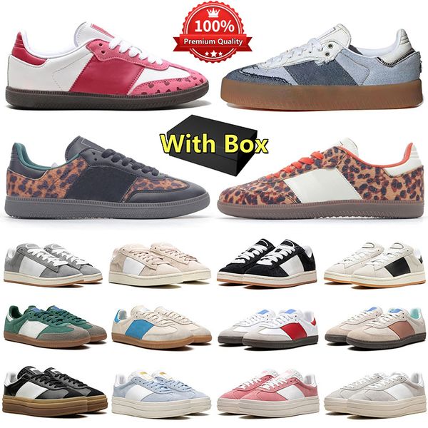 Designer Casual Shoes Mens Womens Sports Sneakers Navy Silver Pink Red Green Brown Blue White Core Black Jogging Walking Shoe OG Trainers Sneaker With Box
Designer Casual Shoes Mens Womens Sports Sneakers Navy Silver Pink Red Green Brown Blue White Core Black Jogging Walking Shoe OG Trainers Sneaker With Box