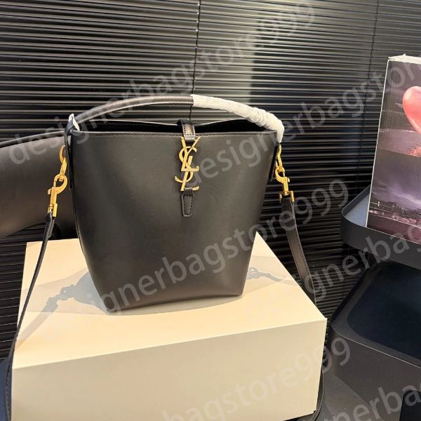 Designer bag tote bag shoulder bag luxury bag crossbody bag high-quality crossbody bag women's handbag leather bucket bag shopping bag fashionable and versatile, #3
Designer bag tote bag shoulder bag luxury bag crossbody bag high-quality crossbody bag women's handbag leather bucket bag shopping bag fashionable and versatile, #3