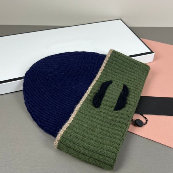 Contrast Beanie Des…