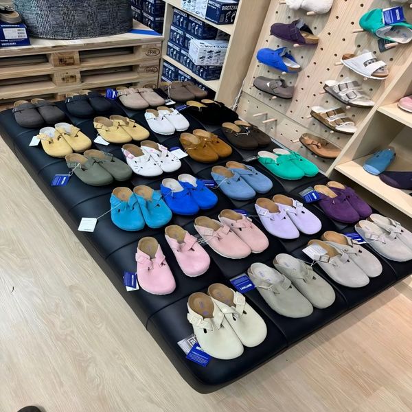 With Box Designer Clogs Sandals Clog Slippers Cork Flat Fashion Summer Genuine Leather Slide Favourite Womens Mens High Quality Beach Shoes, Faded purple
With Box Designer Clogs Sandals Clog Slippers Cork Flat Fashion Summer Genuine Leather Slide Favourite Womens Mens High Quality Beach Shoes, Faded purple