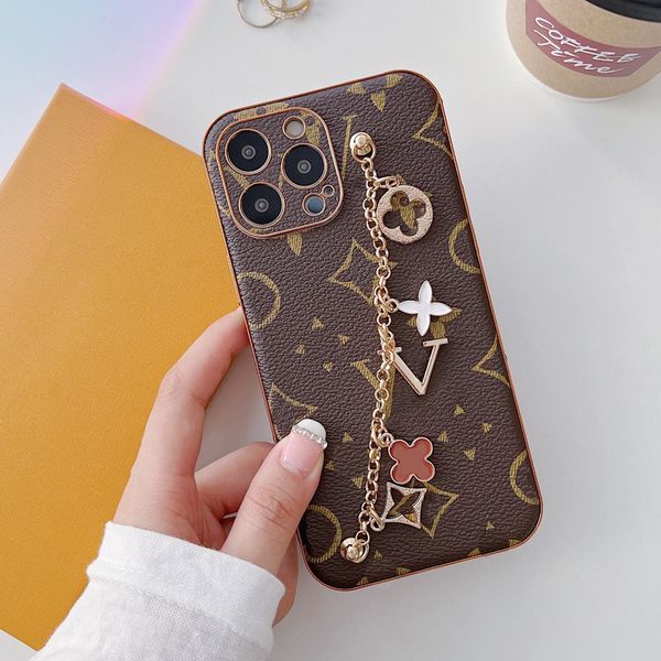 Designer Phone For iPhone 15 Pro 14 13 12 11 X XR XS Xs Max 8P 16 Samsung S24 Ulter S23 Plus Case Fashion Metal Chain Wristband Phonecase, 3# no box
Designer Phone For iPhone 15 Pro 14 13 12 11 X XR XS Xs Max 8P 16 Samsung S24 Ulter S23 Plus Case Fashion Metal Chain Wristband Phonecase, 3# no box