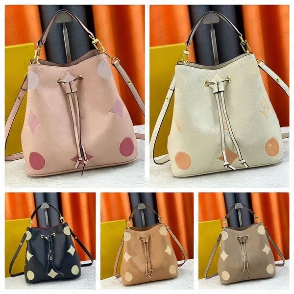 5A Top Quality Designer Womens Genuine Leather Shoulder bags eming totes Handbag Purse Crossbody Bag bucket Handbags Tote bag Wallets, A2 
5A Top Quality Designer Womens Genuine Leather Shoulder bags eming totes Handbag Purse Crossbody Bag bucket Handbags Tote bag Wallets, A2