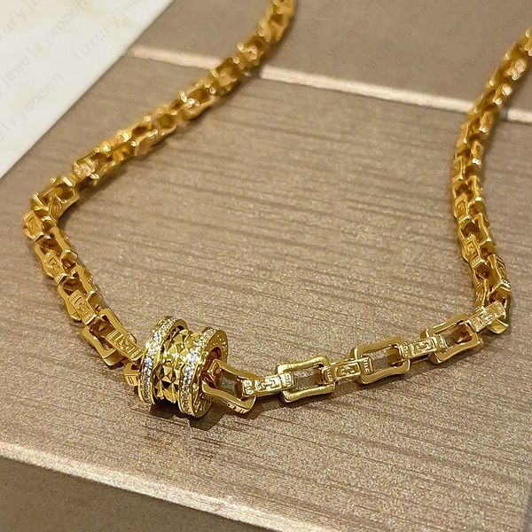 Elegant round pendant necklace in 18K gold plated stainless steel double sided design minimalist style jewelry perfect gift for her 
Elegant round pendant necklace in 18K gold plated stainless steel double sided design minimalist style jewelry perfect gift for her