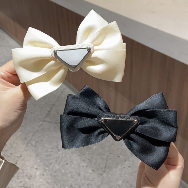Brand Letter Bow Hair Clips Triangle Designer Jewelry Barrettes Fashion Hair Clip Jewelry Headdress Princess Hair Accessories Gifts, White
Brand Letter Bow Hair Clips Triangle Designer Jewelry Barrettes Fashion Hair Clip Jewelry Headdress Princess Hair Accessories Gifts, White