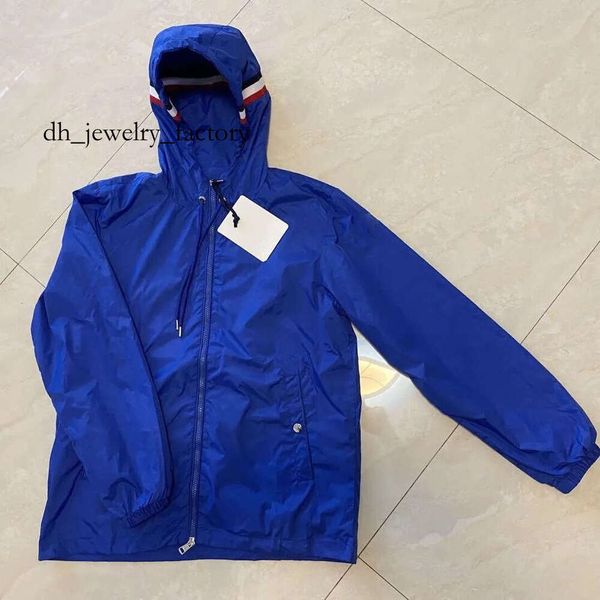 Mens Designer jacket men Spring Autumn Windbreaker Have NFC Scan Jacket Zipper Colorful Fashion Hooded Mens Raincoat Outerwear High Quality Slim hoodie 4db, Blue
Mens Designer jacket men Spring Autumn Windbreaker Have NFC Scan Jacket Zipper Colorful Fashion Hooded Mens Raincoat Outerwear High Quality Slim hoodie 4db, Blue