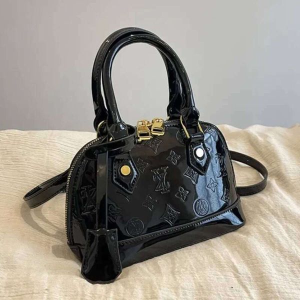 Shoulder Bag Crossbody Purse Designer 2025 New Shoulder Crossbody Bag Handbag With High End Texture Personality And Fashion 613, Color1 
Shoulder Bag Crossbody Purse Designer 2025 New Shoulder Crossbody Bag Handbag With High End Texture Personality And Fashion 613, Color1