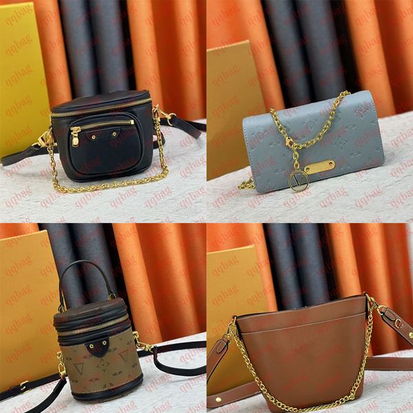 Designer Women's Shoulder Bag Crossbody Bag Classic Print Makeup Bag Commuter Bag Travel Storage Box Wallet Evening Bag, Color 7
Designer Women's Shoulder Bag Crossbody Bag Classic Print Makeup Bag Commuter Bag Travel Storage Box Wallet Evening Bag, Color 7