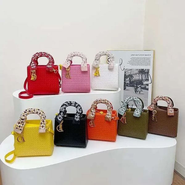 Designer Bags New Fashion Luxury Bags Commuter Tote Bags Scarf Woven Luxury Bags High Quality Crossbody Bags Multi-color, #7
Designer Bags New Fashion Luxury Bags Commuter Tote Bags Scarf Woven Luxury Bags High Quality Crossbody Bags Multi-color, #7
