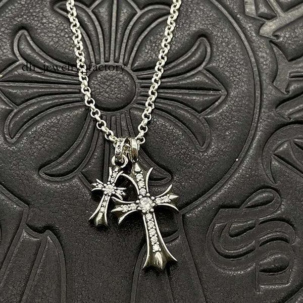 Fashion Chrome Designer Mini black Cross Pendant Charm with Rope Chain chrono Necklace Hip Hop Women Men Full Paved Cubic Zirconia Daily chrime Gift Jewelry 6d0
Fashion Chrome Designer Mini black Cross Pendant Charm with Rope Chain chrono Necklace Hip Hop Women Men Full Paved Cubic Zirconia Daily chrime Gift Jewelry 6d0
