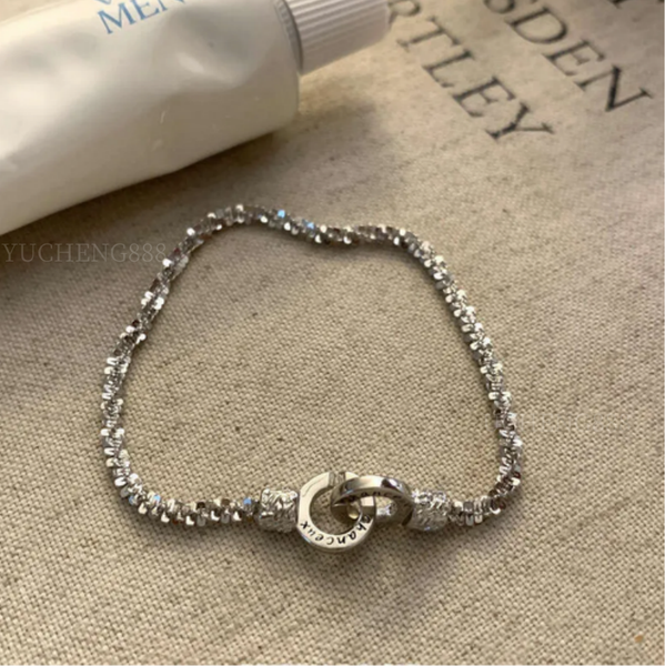 S925 Bracelets Silver Korean Style Niche Geometric Double Ring Bracelet for Women, Starry Sky Lock Bracelet, Light Fashion, Exquisite Versatile High-end Feel
S925 Bracelets Silver Korean Style Niche Geometric Double Ring Bracelet for Women, Starry Sky Lock Bracelet, Light Fashion, Exquisite Versatile High-end Feel