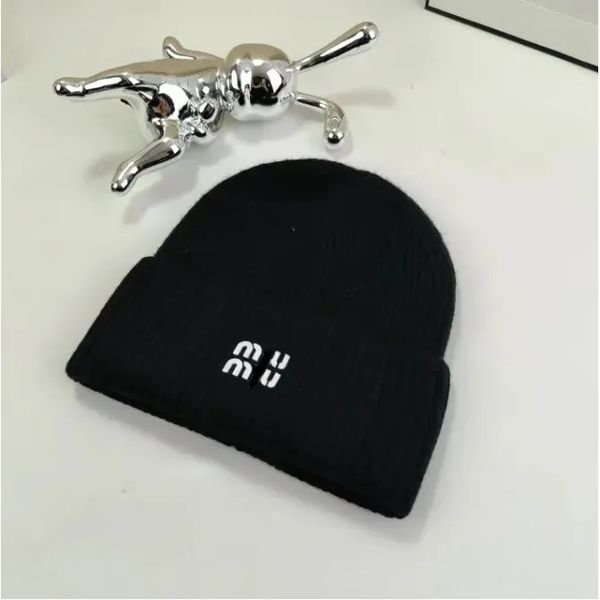 Designer Beanie Des…