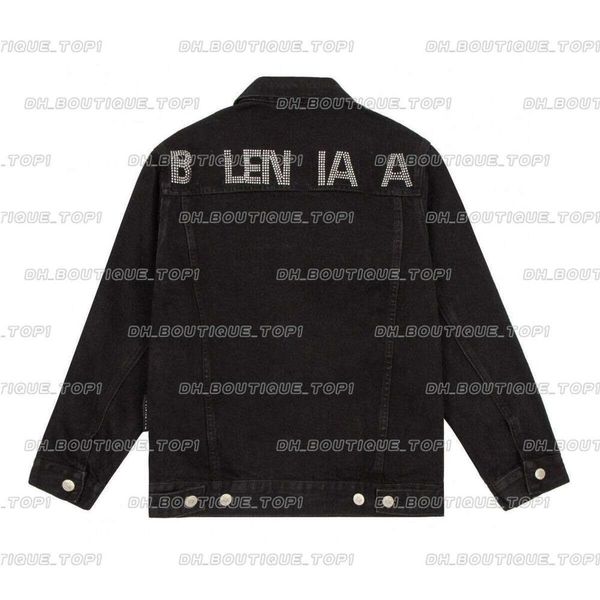 Designer Jacket clothing Hot Diamond Large Letter Denim Jacket Coat Men's and Women's Loose Casual Jacket Street Dating Button Coat men jackets sport 998, White
Designer Jacket clothing Hot Diamond Large Letter Denim Jacket Coat Men's and Women's Loose Casual Jacket Street Dating Button Coat men jackets sport 998, White