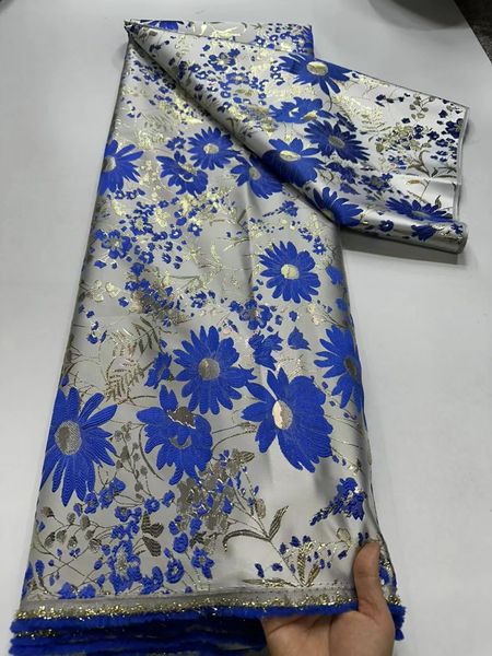 Green Brocade Jacquard Fabric New Chamomile Pattern Design African Lace Fabric Fresh Style Sewing Daily Dress Fabric 5 yards
Green Brocade Jacquard Fabric New Chamomile Pattern Design African Lace Fabric Fresh Style Sewing Daily Dress Fabric 5 yards