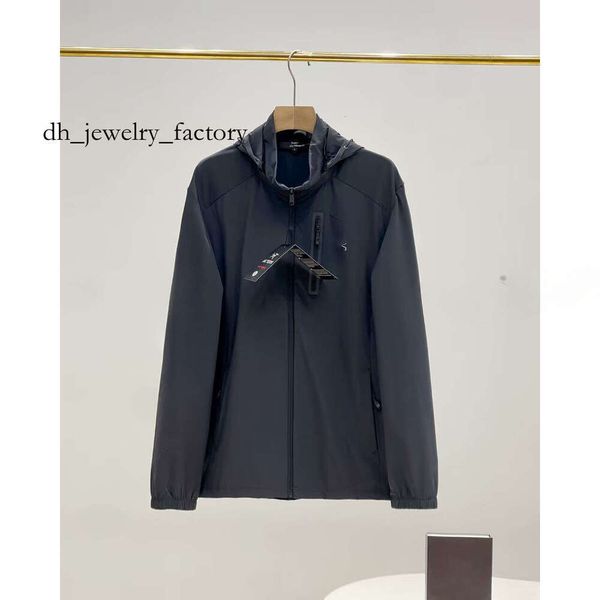 Teryx Varsity Jacket Men Athleisure Waterproof Archaeopteryxs Nylon Arctertx Top-quality Outdoor Premium Canadian Outdoor B a38, 2(3)
Teryx Varsity Jacket Men Athleisure Waterproof Archaeopteryxs Nylon Arctertx Top-quality Outdoor Premium Canadian Outdoor B a38, 2(3)