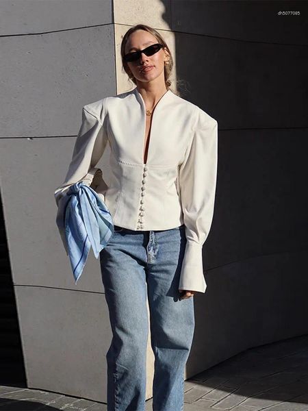 Women's Tracksuits Women Shoulder Pad Single Breasted Shorts Set V Neck Voluminous Sleeve Jacket Fitted Trunks Summer Vintage Suit Office
Women's Tracksuits Women Shoulder Pad Single Breasted Shorts Set V Neck Voluminous Sleeve Jacket Fitted Trunks Summer Vintage Suit Office