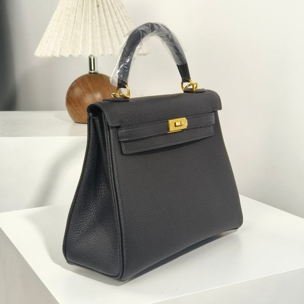 Fashion Brand Designer Women Shoulder Bag Small TOGO Leather Female Crossbody Bag Trend Classic Handle Handbag Women, Sky blue
Fashion Brand Designer Women Shoulder Bag Small TOGO Leather Female Crossbody Bag Trend Classic Handle Handbag Women, Sky blue