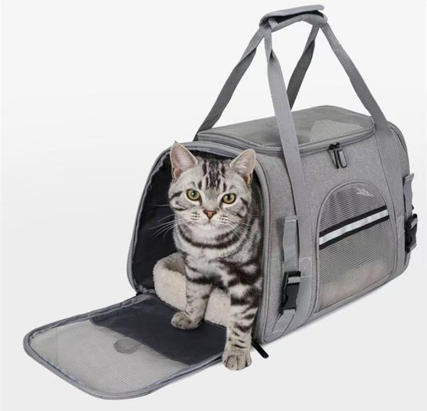 Fashion leather back Cat Transport Aires approved pet transport bag for medium sized dog cats foldable soft top travel puppy carrier white, Blue
Fashion leather back Cat Transport Aires approved pet transport bag for medium sized dog cats foldable soft top travel puppy carrier white, Blue