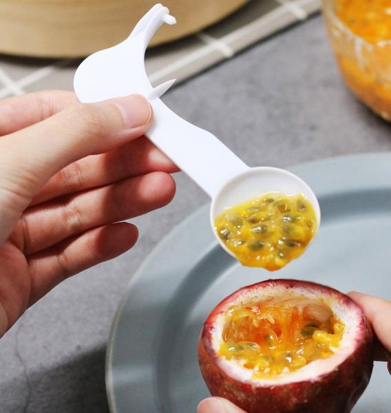 1000Pcs Portable Fruit Opener Passion Fruit Avocado Kiwi Open Cutter Kitchen Tool Gadgets With Spoon ni187