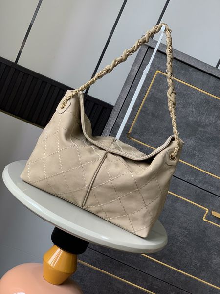 Designer bag high-quality moen's leather outdoor crossbody bag luxury shoulder bag fashionable leisure bag sports T4, A1
Designer bag high-quality moen's leather outdoor crossbody bag luxury shoulder bag fashionable leisure bag sports T4, A1