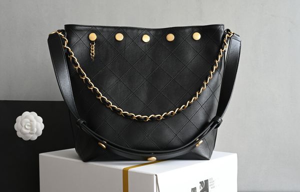 Designer bag high-quality moen's leather outdoor crossbody bag luxury shoulder bag fashionable leisure bag sports T3, A1
Designer bag high-quality moen's leather outdoor crossbody bag luxury shoulder bag fashionable leisure bag sports T3, A1