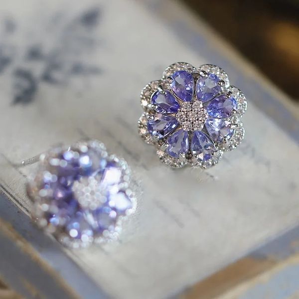 Luxury 925 Sterling Silver Natural Tanzanite Flower Ear Stud 9K White Gold Purple Sapphire Floral Cuff Drop Earring Fine Jewelry
Luxury 925 Sterling Silver Natural Tanzanite Flower Ear Stud 9K White Gold Purple Sapphire Floral Cuff Drop Earring Fine Jewelry