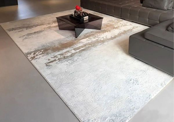 Simple And High-End…