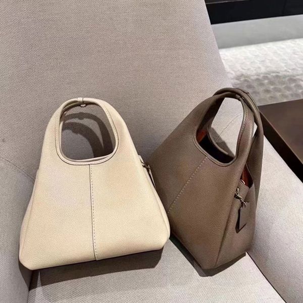 Top-handle Bags for Women Luxury Handbags Designer Women Messegner Crossbody Bags Female Casual Bags 603-4, Black
Top-handle Bags for Women Luxury Handbags Designer Women Messegner Crossbody Bags Female Casual Bags 603-4, Black
