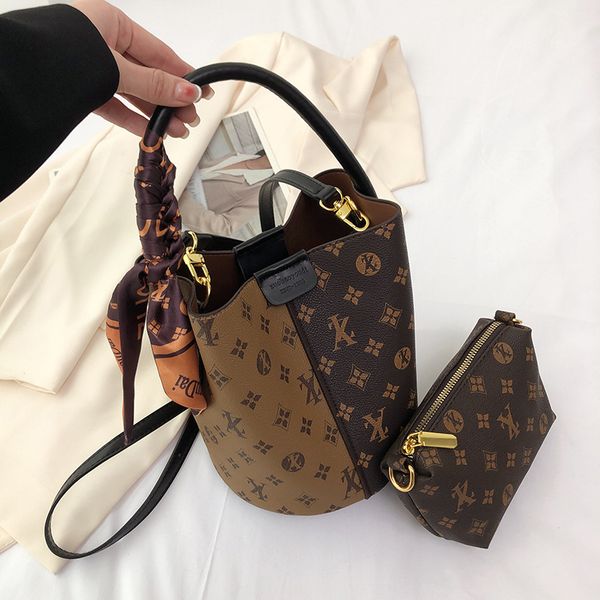 Women's New fashion printed bucket bag with all-in-one shoulder crossbody tote 2025, Khaki
Women's New fashion printed bucket bag with all-in-one shoulder crossbody tote 2025, Khaki