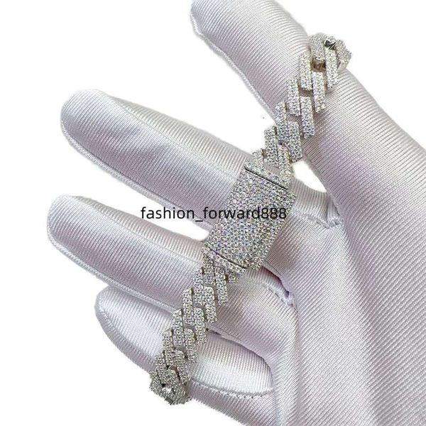 Laboratory sier vvs silica ice cold hip-hop jewelry Cuban bracelet
Laboratory sier vvs silica ice cold hip-hop jewelry Cuban bracelet