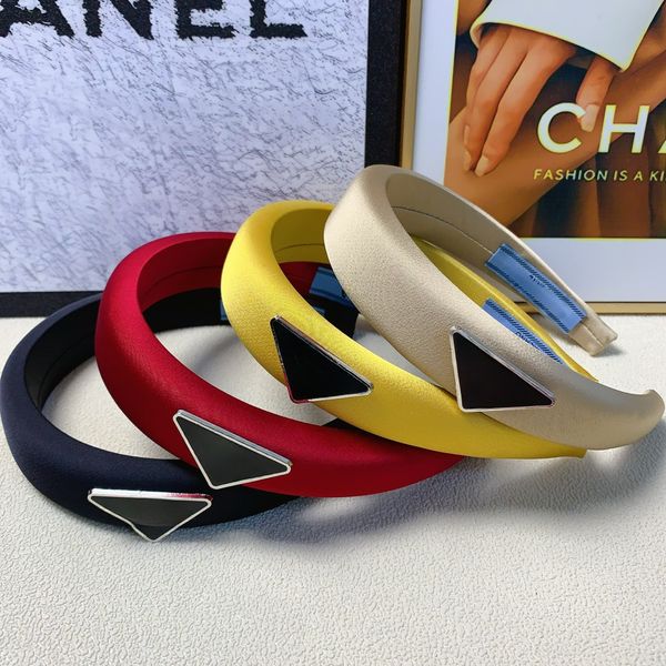 Fashion Vintage Elastic Hair Band Solid Colors Sponge Headband Womens Girl Wide Side Designer Letter Hairband Hair Hoop Female Hair Accessories
Fashion Vintage Elastic Hair Band Solid Colors Sponge Headband Womens Girl Wide Side Designer Letter Hairband Hair Hoop Female Hair Accessories