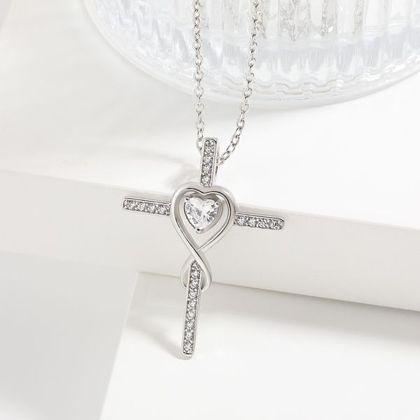 Chic Starstone Cross Neckpiece Featuring a Timeless Love Heart Emblem
Chic Starstone Cross Neckpiece Featuring a Timeless Love Heart Emblem