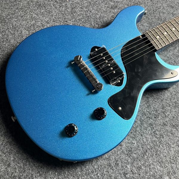 Futuristic Beveled Guitar - Dazzling Blue Glitter Finish & Hybrid Pickups | Tech-Edge Design
Futuristic Beveled Guitar - Dazzling Blue Glitter Finish & Hybrid Pickups | Tech-Edge Design