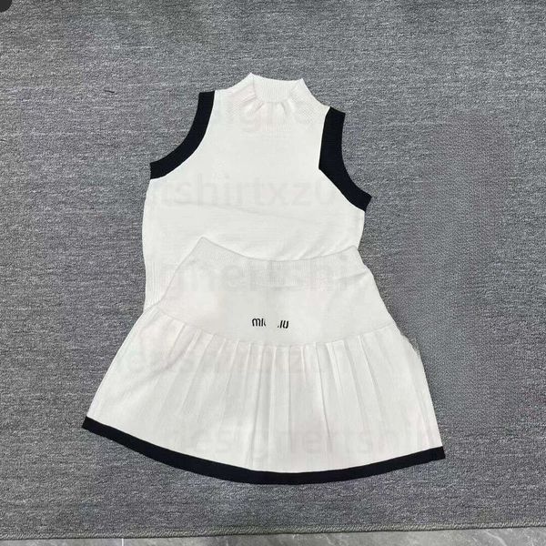 Muis Top Miu Crop Top Hollow Out Blouses Bathing Suits Designer Tank Top Spring Embroidered Slim Knitted Skirt Set Women Denim Tearhoodie Amiribandana Jeans, Socks (contact seller;confirm style)
Muis Top Miu Crop Top Hollow Out Blouses Bathing Suits Designer Tank Top Spring Embroidered Slim Knitted Skirt Set Women Denim Tearhoodie Amiribandana Jeans, Socks (contact seller;confirm style)